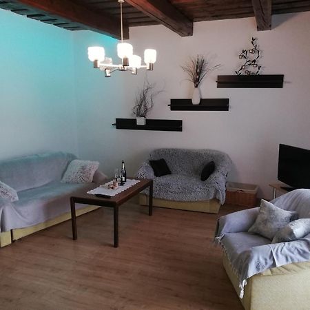 Apartman Lucky 5 Izbovy Rodinny Dom Exterior foto